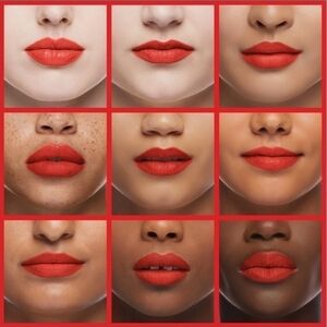 L'Oréal color riche Plump & shine lipstick shade 916